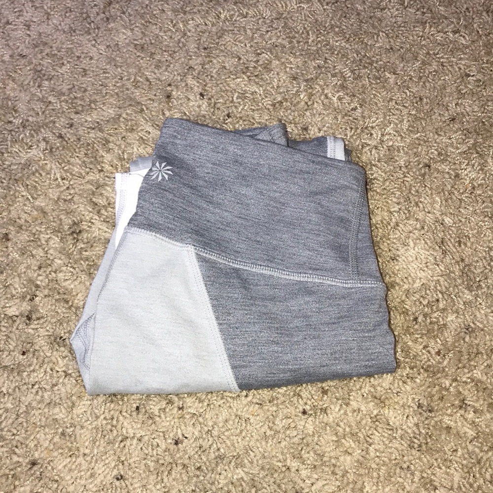 athletes crop leggings